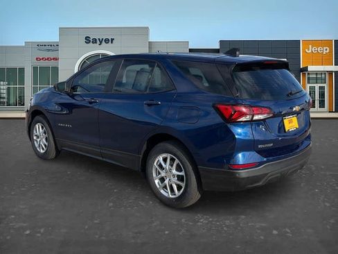Used 2022 Chevrolet Equinox LS AWD/4WD image 5
