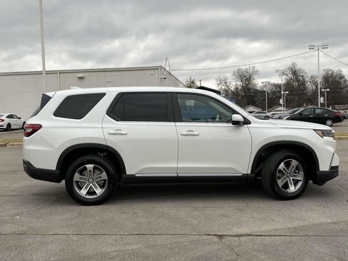 New 2025 Honda Pilot EX-L image 2