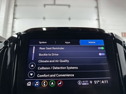 Used 2023 Chevrolet Traverse RS image 37