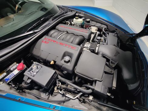 Used 2009 Chevrolet Corvette Convertible w/ Preferred Equipment Group image 5