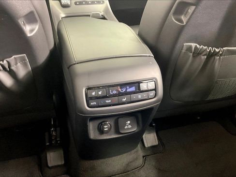 Used 2024 Hyundai Palisade Calligraphy FWD image 10