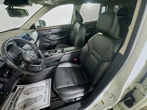 Certified 2023 Nissan Rogue SL w/ SL Premium Package image 18