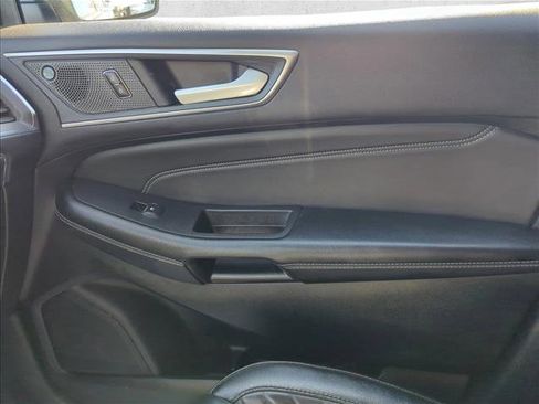 Used 2024 Ford Edge Titanium image 27