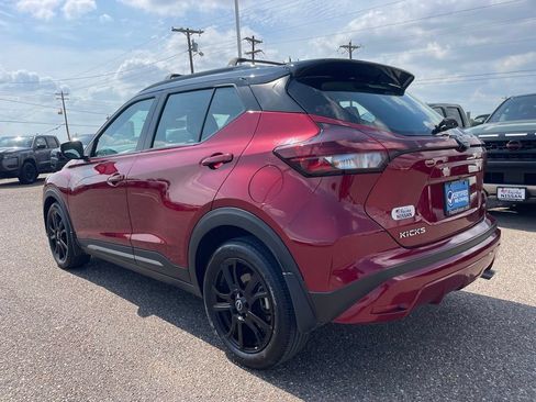 Certified 2024 Nissan Kicks SR w/ SR Premium Package FWD image 5