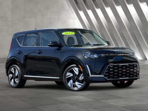 Used 2024 Kia Soul GT-Line FWD image 1