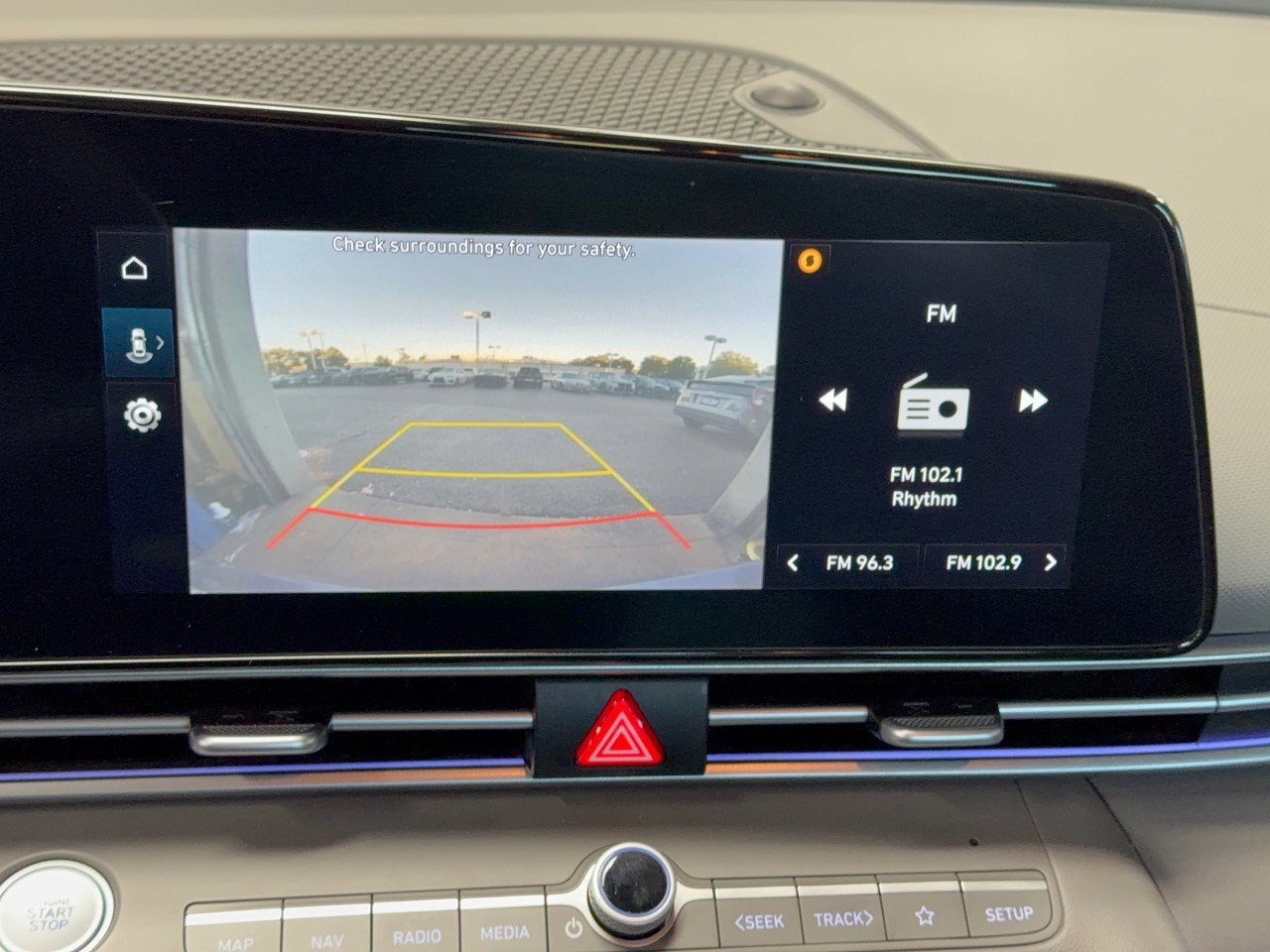 Used 2025 Hyundai Elantra SEL FWD image 24