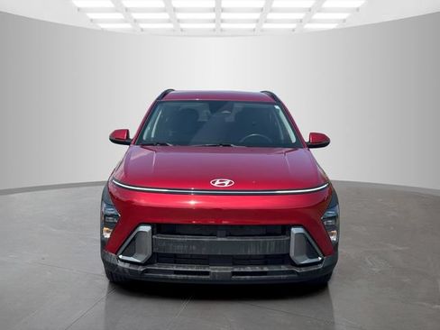 Used 2024 Hyundai Kona SEL FWD image 2