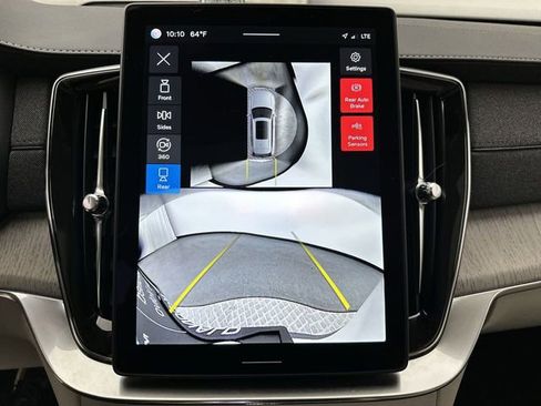 Certified 2025 Volvo XC90 T8 Ultra w/ Lounge Package image 17