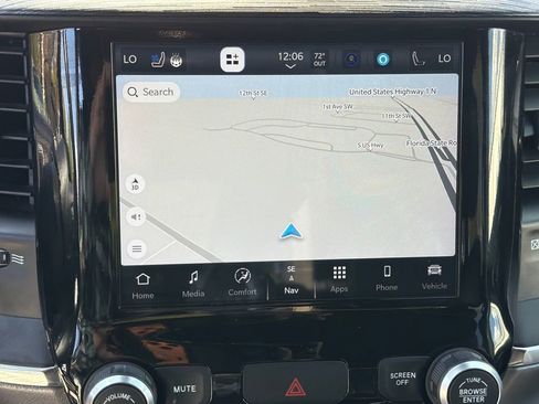 Used 2024 RAM 1500 Laramie image 28