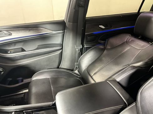 Used 2021 Jeep Grand Cherokee L Overland w/ Luxury Tech Group IV image 28