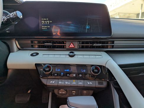 New 2026 Hyundai Elantra Limited FWD image 10