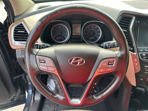 Used 2013 Hyundai Santa Fe GLS image 10