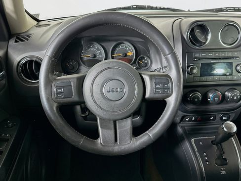 Used 2015 Jeep Patriot Latitude AWD/4WD image 17