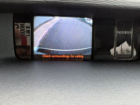 Used 2014 Toyota Sienna LE image 16