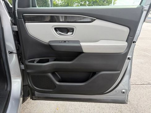 Used 2025 Honda Pilot Elite image 27