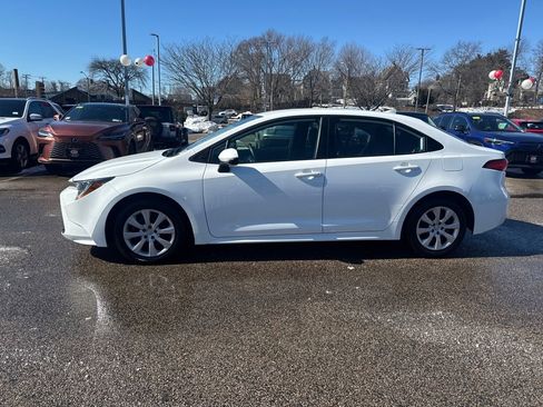 Used 2024 Toyota Corolla LE image 4
