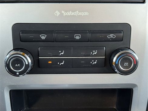 Used 2015 Nissan Titan PRO-4X w/ Pro-4x Luxury Package image 19