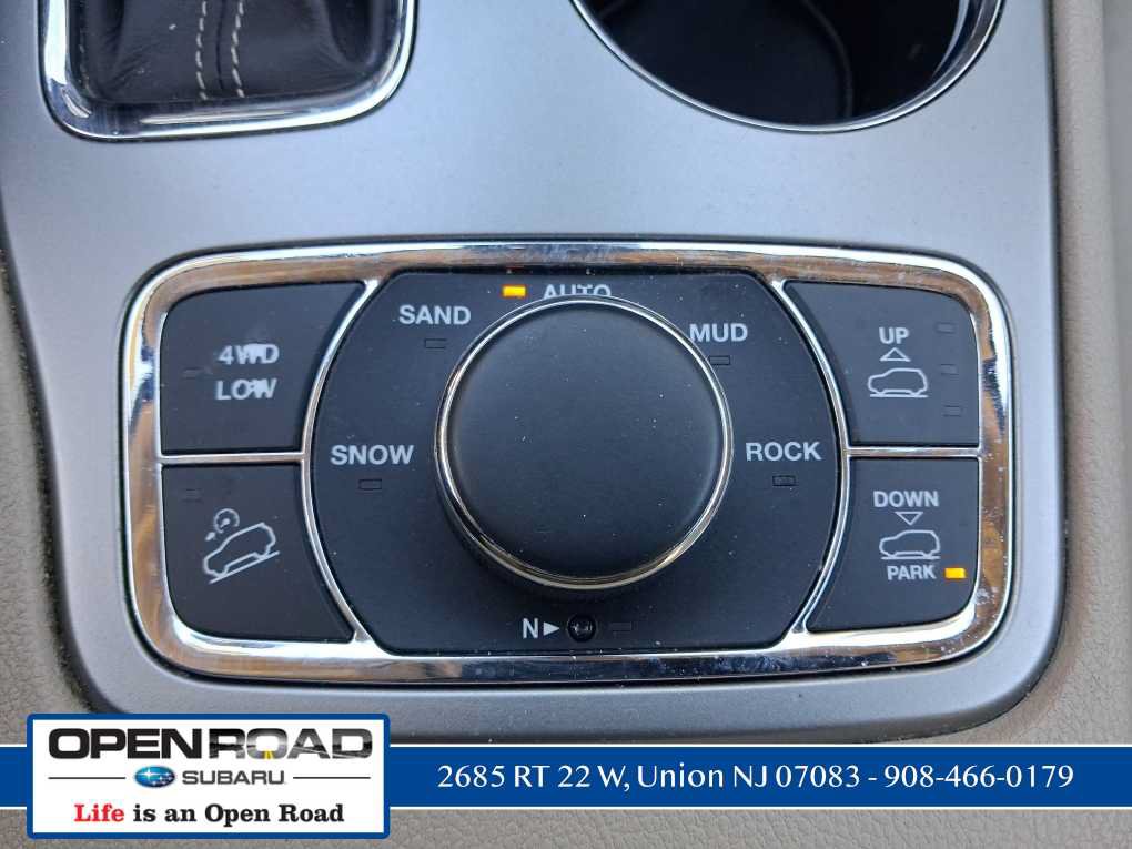 Used 2018 Jeep Grand Cherokee Overland AWD/4WD image 36