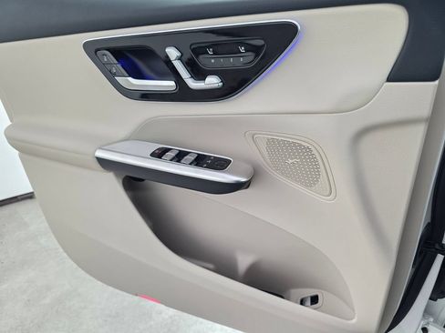 New 2026 Mercedes-Benz GLC 300 image 16