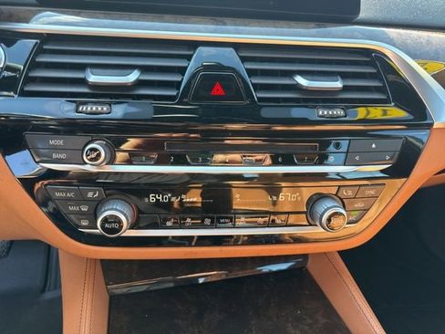 Used 2017 BMW 540i xDrive image 29