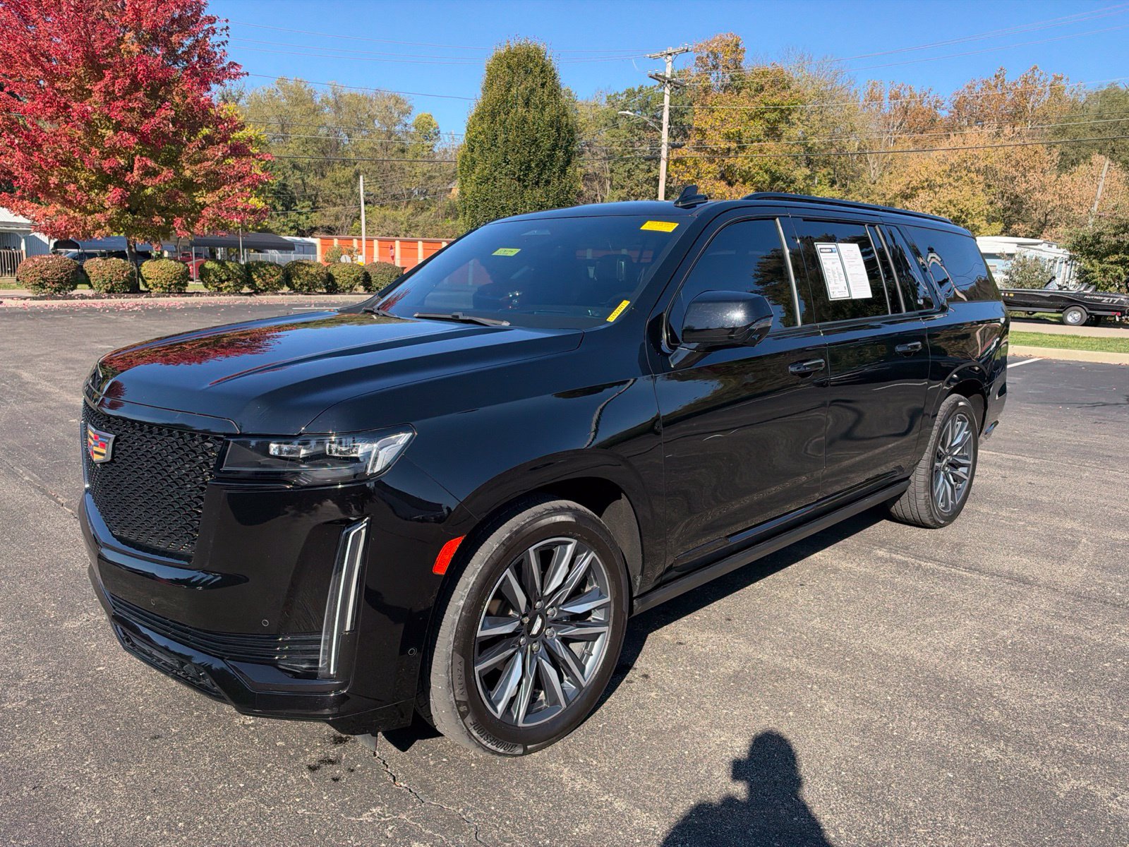 Used 2022 Cadillac Escalade ESV Sport Platinum w/ Heavy-Duty Trailer Package AWD/4WD image 9