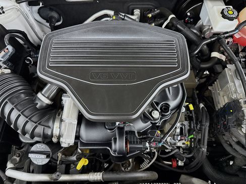 Used 2024 Chevrolet Blazer Premier w/ Enhanced Convenience Package FWD image 37