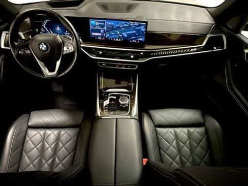 Used 2024 BMW X5 xDrive40i w/ Premium Package AWD/4WD image 4