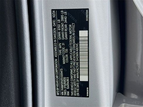 Certified 2025 Volvo XC90 B5 Core image 33