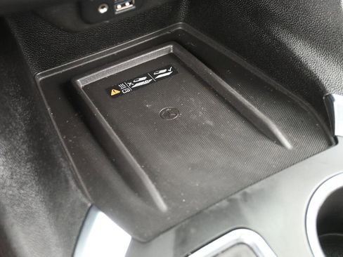 Used 2021 Chevrolet Traverse Premier w/ Redline Edition image 40