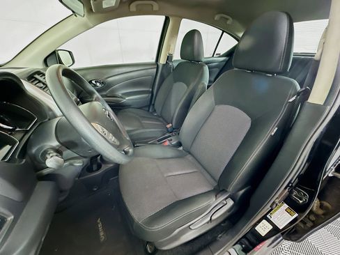 Used 2019 Nissan Versa SV image 13