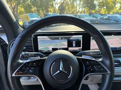 Used 2025 Mercedes-Benz GLS 450 4MATIC image 20