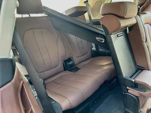 Used 2019 BMW X7 xDrive40i w/ Premium Package AWD/4WD image 29