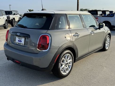 Used 2021 MINI Cooper 4-Door Hardtop FWD image 8