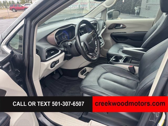 Used 2019 Chrysler Pacifica Touring-L FWD image 7