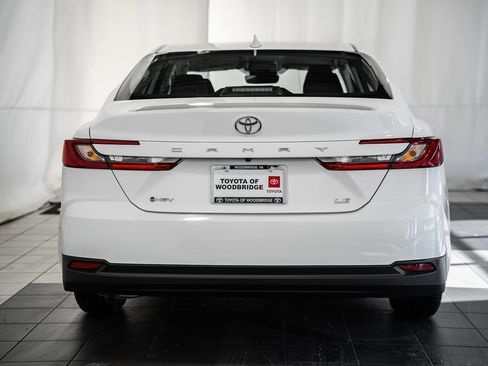 Used 2026 Toyota Camry LE image 5