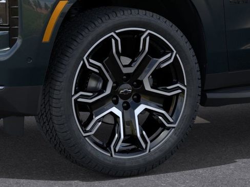 New 2026 Chevrolet Suburban RST w/ RST Capability Package AWD/4WD image 10