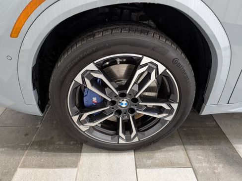 Used 2025 BMW X2 xDrive28i w/ M Sport Package AWD/4WD image 7