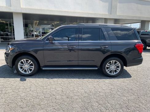 Used 2022 Ford Expedition XLT AWD/4WD image 8