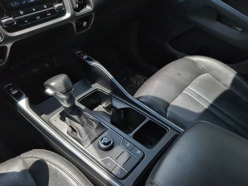 Used 2022 Kia Sorento S FWD image 19