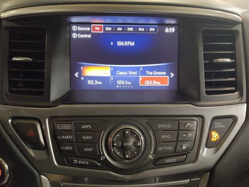 Used 2020 Nissan Pathfinder SL AWD/4WD image 25