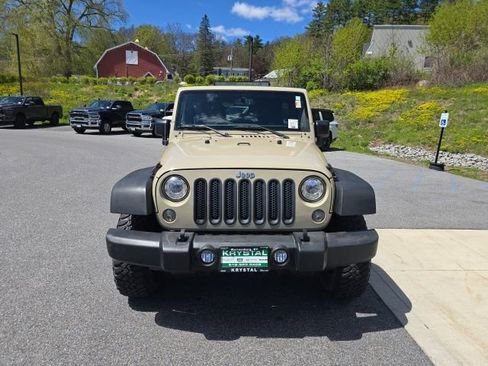 Certified 2017 Jeep Wrangler Unlimited Rubicon w/ Cold Weather Group AWD/4WD image 2