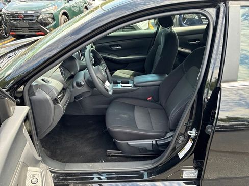 Certified 2023 Nissan Sentra SV FWD image 14