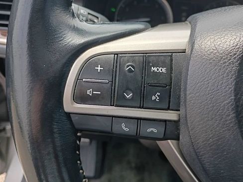 Used 2016 Lexus ES 350 w/ Luxury Package w/Wood Trim FWD image 18