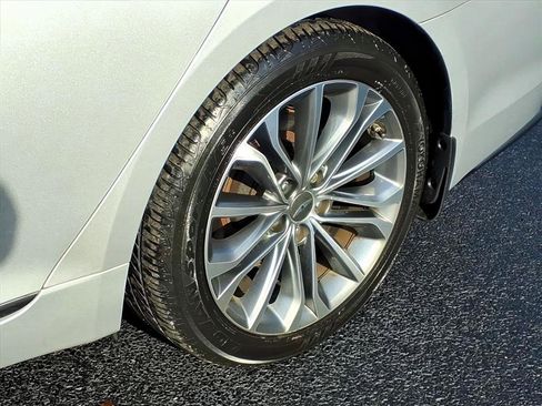 Used 2016 Hyundai Genesis 3.8 image 8