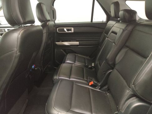 Used 2023 Ford Explorer XLT w/ Equipment Group 202A image 18