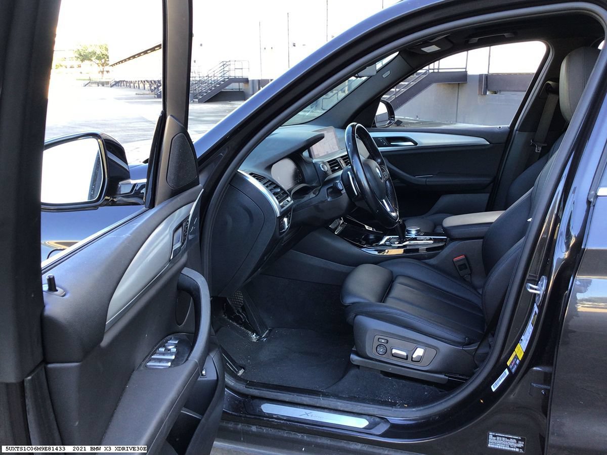 Used 2021 BMW X3 xDrive30e w/ Convenience Package AWD/4WD image 9