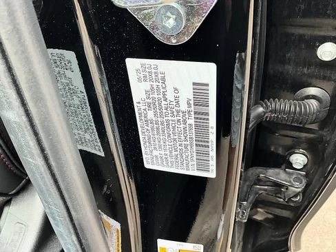 Used 2025 Honda Pilot Black Edition image 43