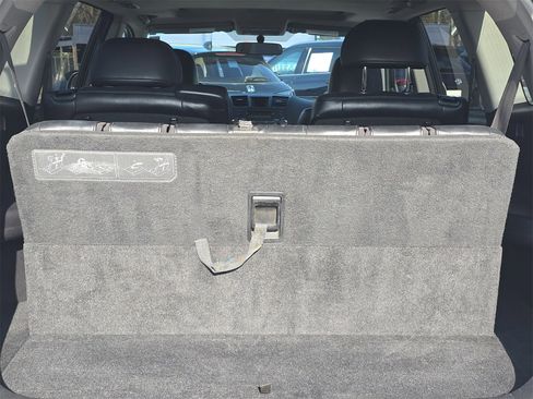 Used 2010 Toyota Highlander SE image 14