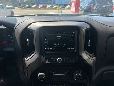 Used 2019 Chevrolet Silverado 1500 Custom Trail Boss w/ Custom Convenience Package AWD/4WD image 12