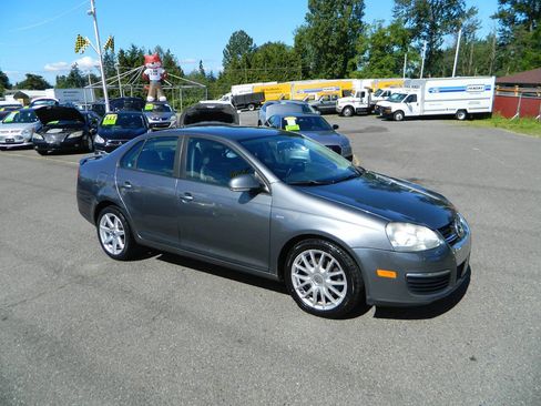 Used 2008 Volkswagen Jetta Wolfsburg Edition FWD image 2